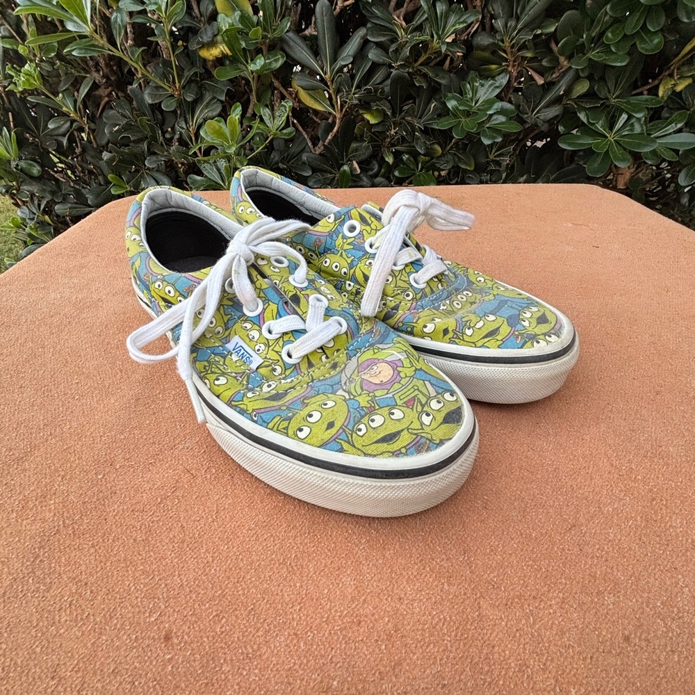 Toy Story x vans Alien Print Sneakers W 6.5